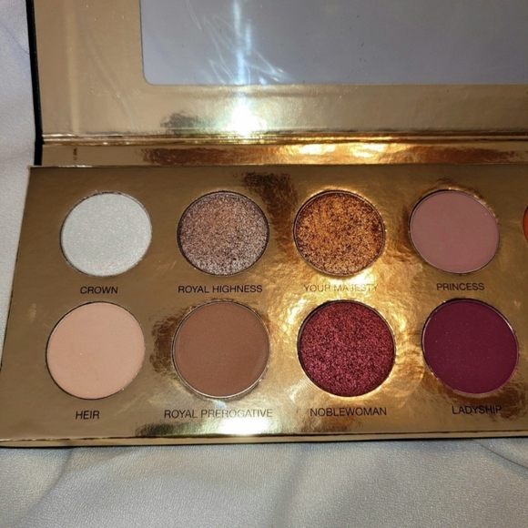 Coloured Raine Queen of Hearts - Picture 6 of 12